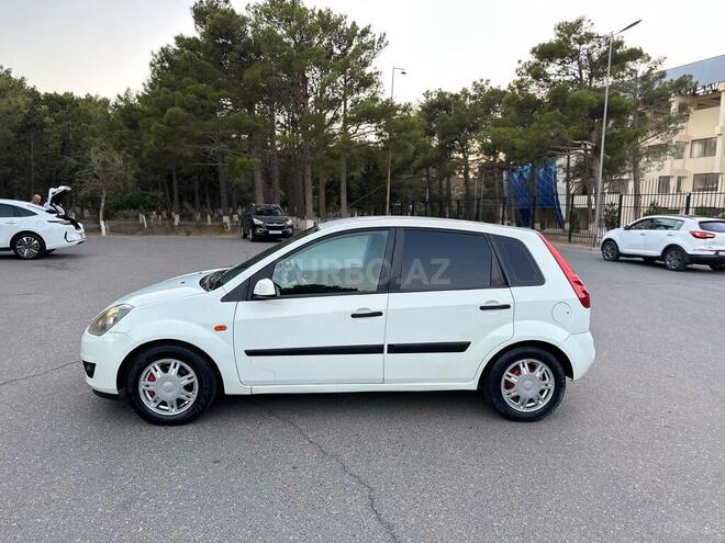 Ford Fiesta 2006, 151,000 km - 1.6 л - Sumqayıt