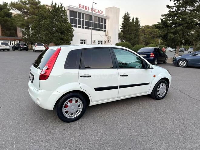Ford Fiesta 2006, 151,000 km - 1.6 л - Sumqayıt