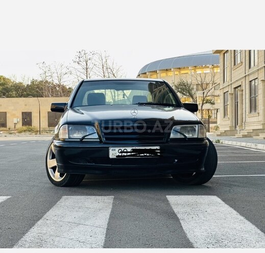 Mercedes C 220 1999, 413,000 km - 2.2 l - Sumqayıt