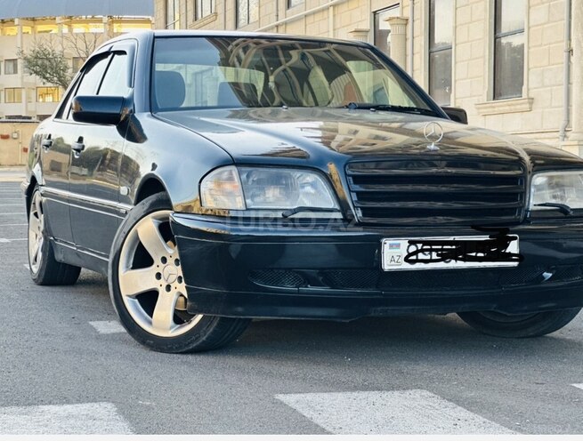 Mercedes C 220 1999, 413,000 km - 2.2 l - Sumqayıt