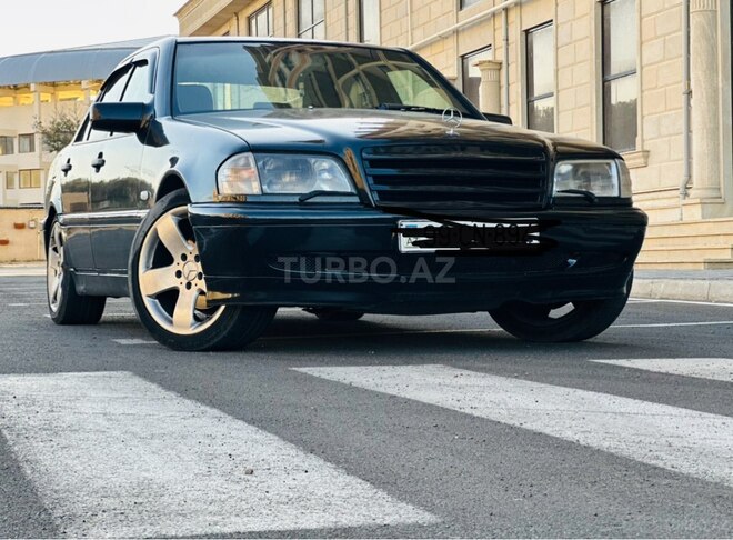 Mercedes C 220 1999, 413,000 km - 2.2 l - Sumqayıt