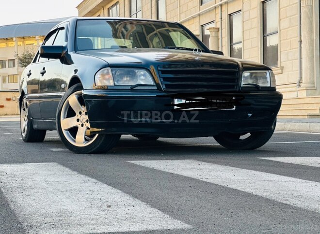 Mercedes C 220 1999, 413,000 km - 2.2 l - Sumqayıt