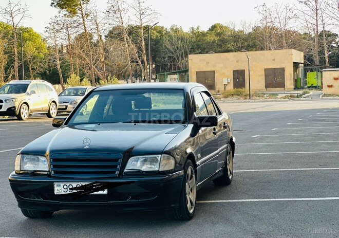 Mercedes C 220 1999, 413,000 km - 2.2 l - Sumqayıt