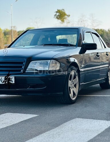 Mercedes C 220 1999, 413,000 km - 2.2 l - Sumqayıt