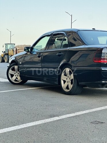 Mercedes C 220 1999, 413,000 km - 2.2 l - Sumqayıt