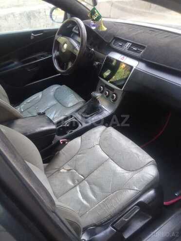 Volkswagen Passat 2005, 300,000 km - 3.6 l - Bakı