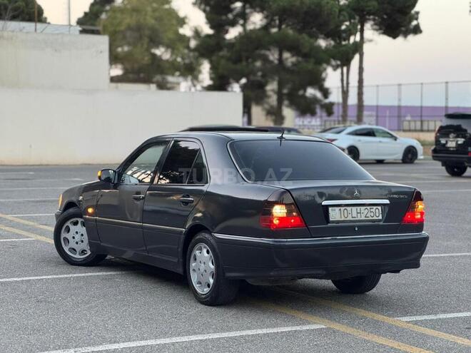 Mercedes C 250 1998, 323,000 km - 2.5 l - Sumqayıt