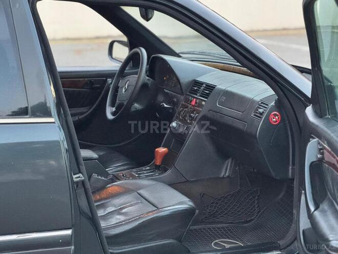 Mercedes C 250 1998, 323,000 km - 2.5 l - Sumqayıt