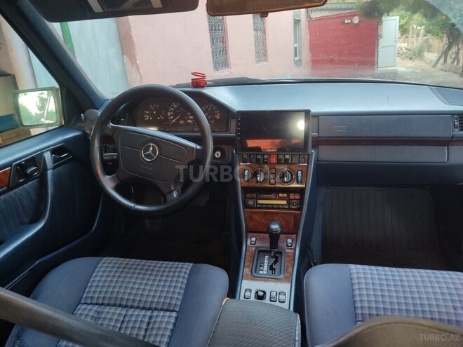 Mercedes E 200 1993, 530,772 km - 2.0 l - Ağsu