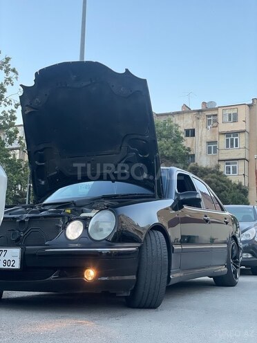 Mercedes E 320 2001, 328,000 km - 3.2 l - Bakı