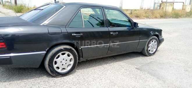 Mercedes E 250 1993, 249,777 km - 2.5 l - Bakı