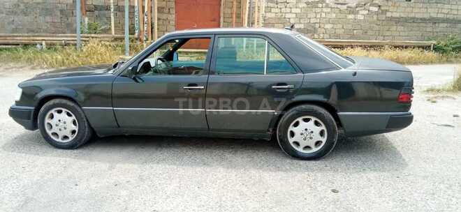 Mercedes E 250 1993, 249,777 km - 2.5 l - Bakı