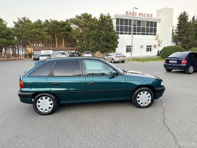 Opel Astra 1997, 325,000 km - 1.6 l - Sumqayıt