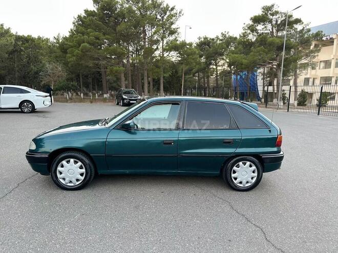 Opel Astra 1997, 325,000 km - 1.6 l - Sumqayıt