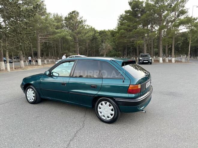 Opel Astra 1997, 325,000 km - 1.6 l - Sumqayıt