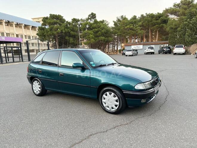 Opel Astra 1997, 325,000 km - 1.6 l - Sumqayıt