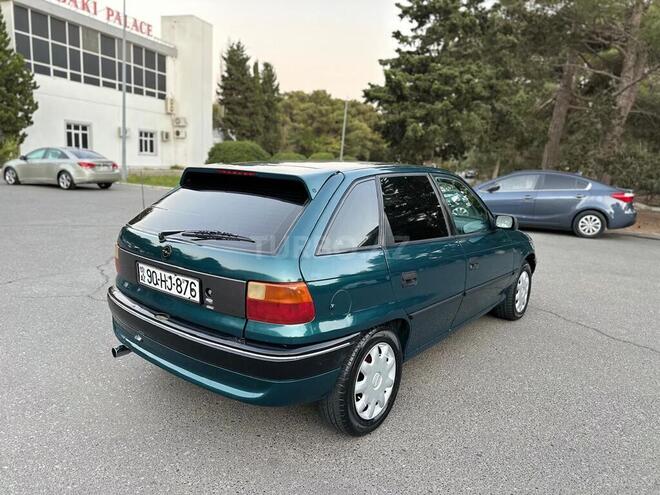 Opel Astra 1997, 325,000 km - 1.6 l - Sumqayıt