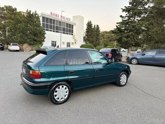 Opel Astra 1997, 325,000 km - 1.6 l - Sumqayıt