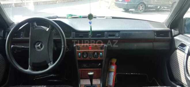 Mercedes E 250 1993, 249,777 km - 2.5 l - Bakı