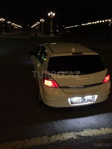 Opel Astra 2010, 219,209 km - 1.4 l - Dəliməmmədli