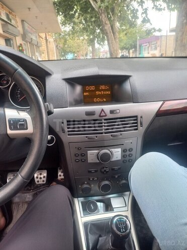 Opel Astra 2010, 219,209 km - 1.4 l - Dəliməmmədli