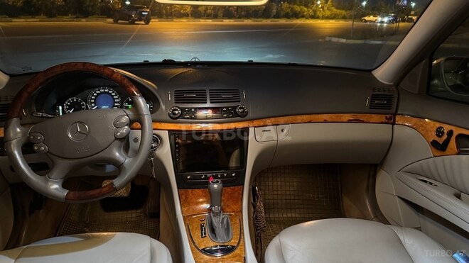 Mercedes E 220 2007, 332,000 km - 2.2 l - Bakı