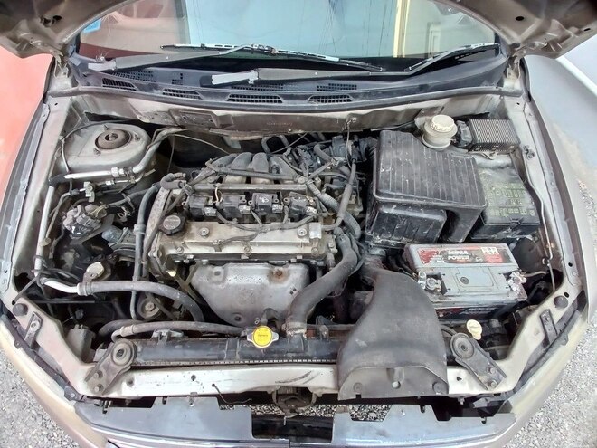 Mitsubishi Chariot 2001, 220,000 km - 2.4 l - Bakı