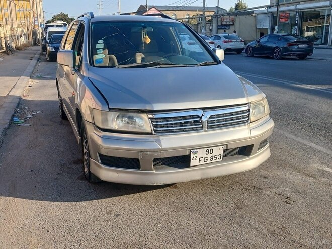Mitsubishi Chariot 2001, 220,000 km - 2.4 l - Bakı