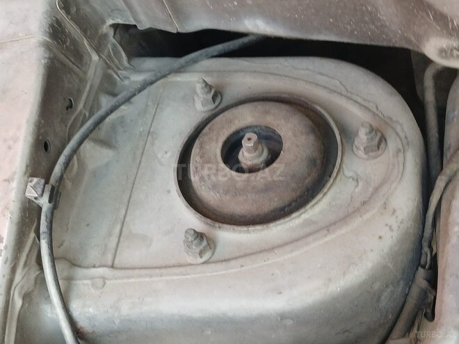 Mitsubishi Chariot 2001, 220,000 km - 2.4 l - Bakı