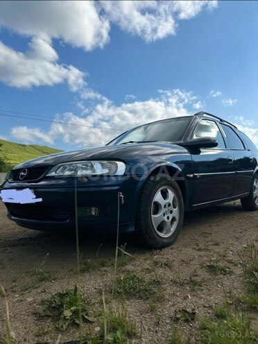 Opel Vectra 1999, 280,000 km - 1.8 l - Gədəbəy