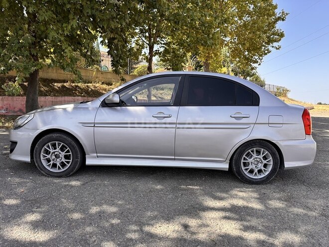 Hyundai Accent 2009, 383,711 km - 1.5 л - Tovuz