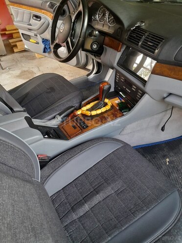 BMW 525 2001, 240,000 km - 2.5 l - Bakı