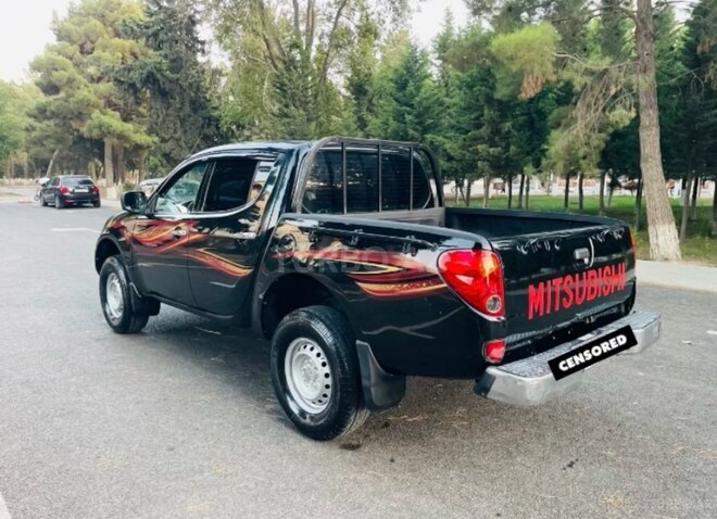 Mitsubishi L200 2009, 270,000 km - 2.5 l - Sumqayıt