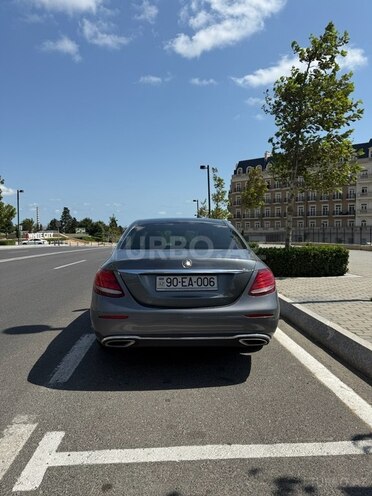 Mercedes E 200 4MATIC 2019, 88,000 km - 2.0 l - Bakı