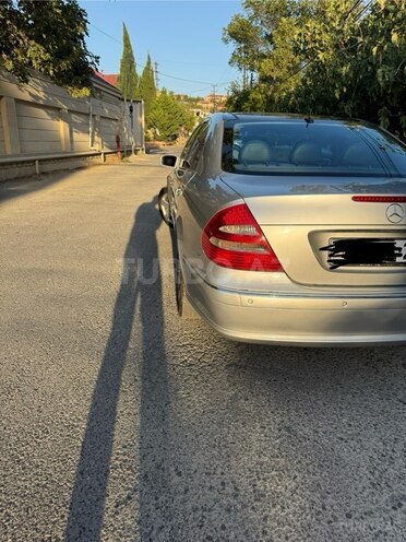 Mercedes E 240 2003, 265,822 km - 2.6 l - Bakı
