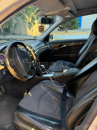 Mercedes E 240 2003, 265,822 km - 2.6 l - Bakı