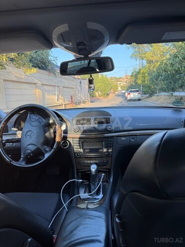 Mercedes E 240 2003, 265,822 km - 2.6 l - Bakı