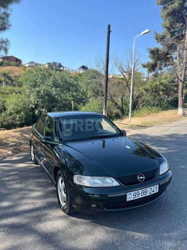 Opel Vectra 1999, 325,544 km - 1.6 l - Quba