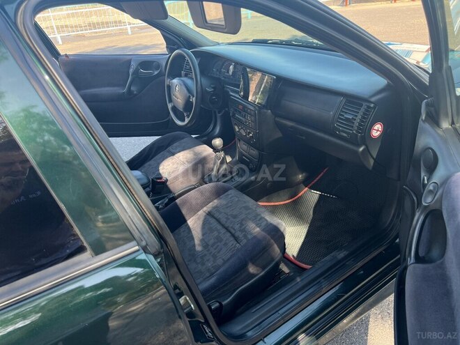 Opel Vectra 1999, 325,544 km - 1.6 l - Quba