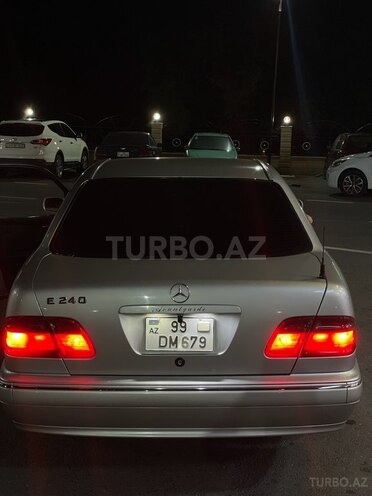 Mercedes E 240 2000, 250,000 km - 2.6 l - Zaqatala