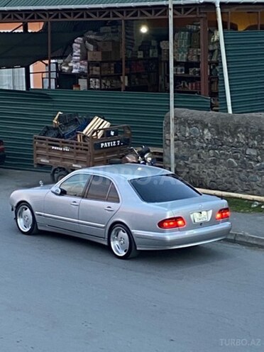 Mercedes E 240 2000, 250,000 km - 2.6 l - Zaqatala