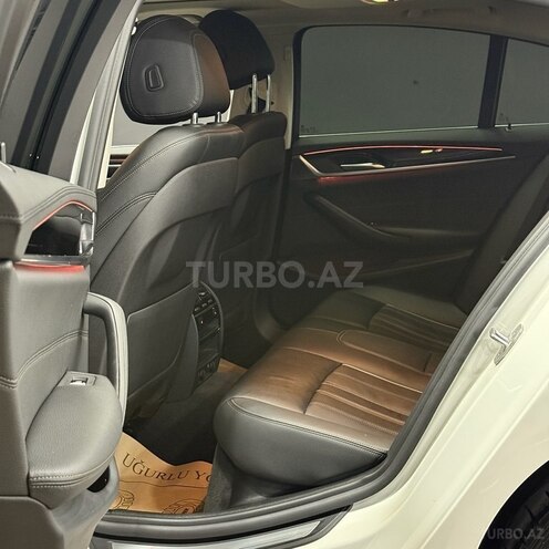 BMW 520 2018, 81,000 km - 2.0 l - Bakı