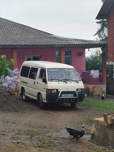 Mitsubishi L300 1997, 230,056 km - 2.0 l - Astara
