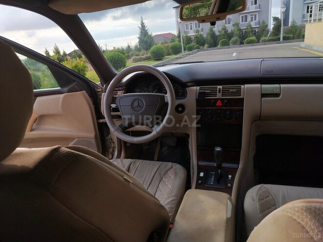 Mercedes E 230 1996, 522,000 km - 2.3 л - Bakı