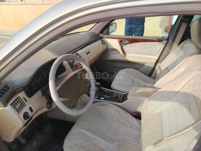 Mercedes E 230 1996, 522,000 km - 2.3 л - Bakı