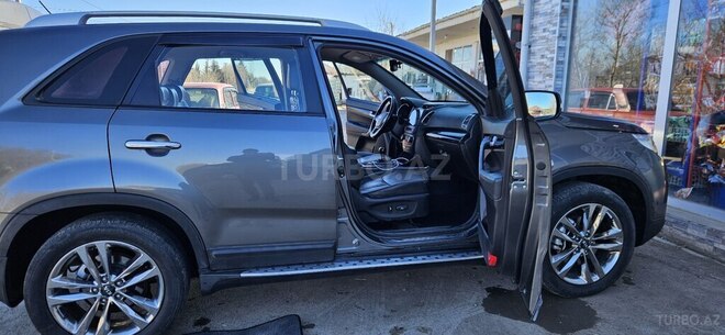 Kia Sorento 2013, 310,000 km - 2.0 l - Saatlı