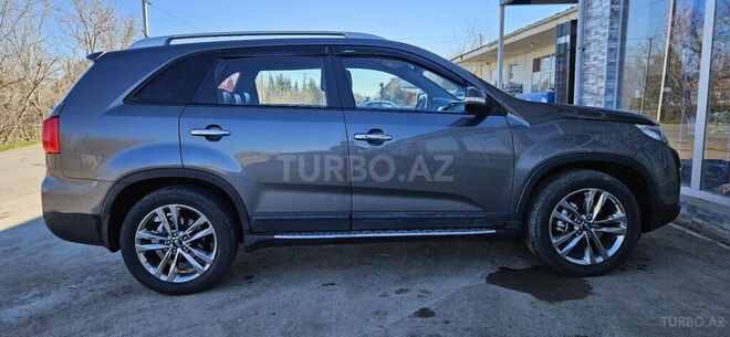 Kia Sorento 2013, 310,000 km - 2.0 l - Saatlı