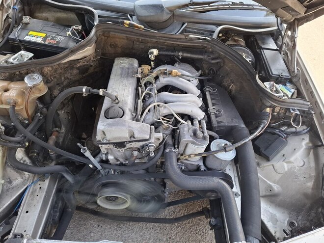 Mercedes E 200 1993, 350,000 km - 2.0 l - Sumqayıt