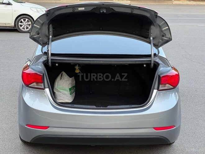 Hyundai Elantra 2015, 195,374 km - 1.8 л - Mingəçevir