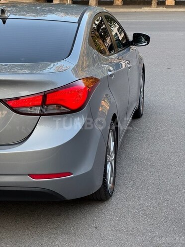 Hyundai Elantra 2015, 195,374 km - 1.8 л - Mingəçevir
